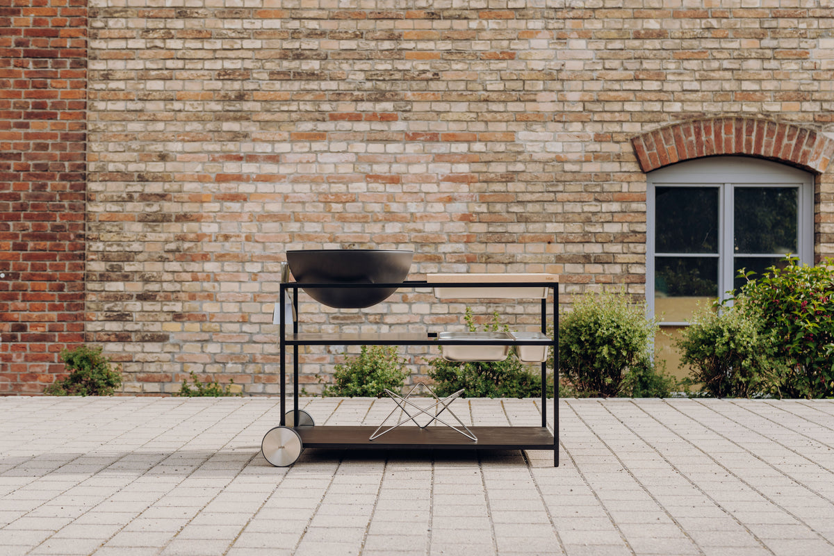 Fire Kitchen BBQ con Höfats Bowl 57 Cocina exterior