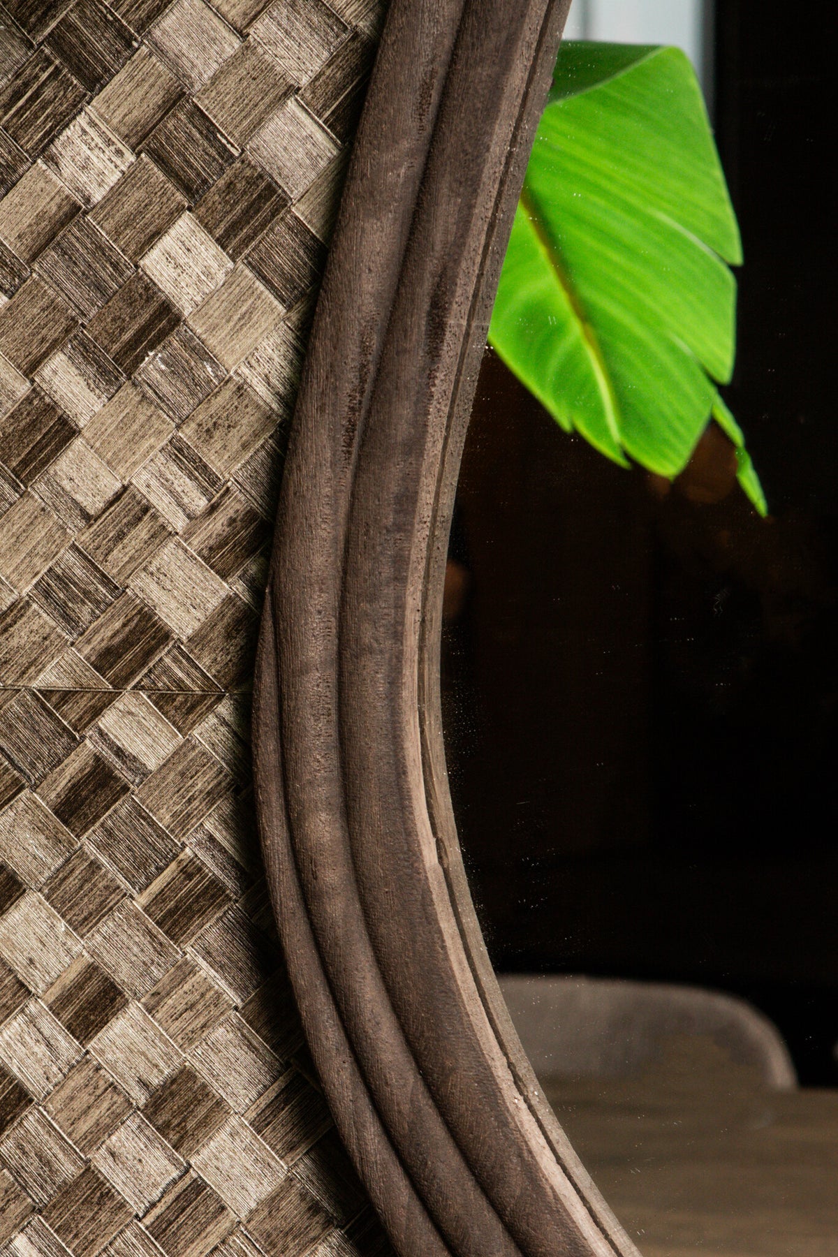 Santin Brown espejo triangular orgánico de madera de mango PTMD