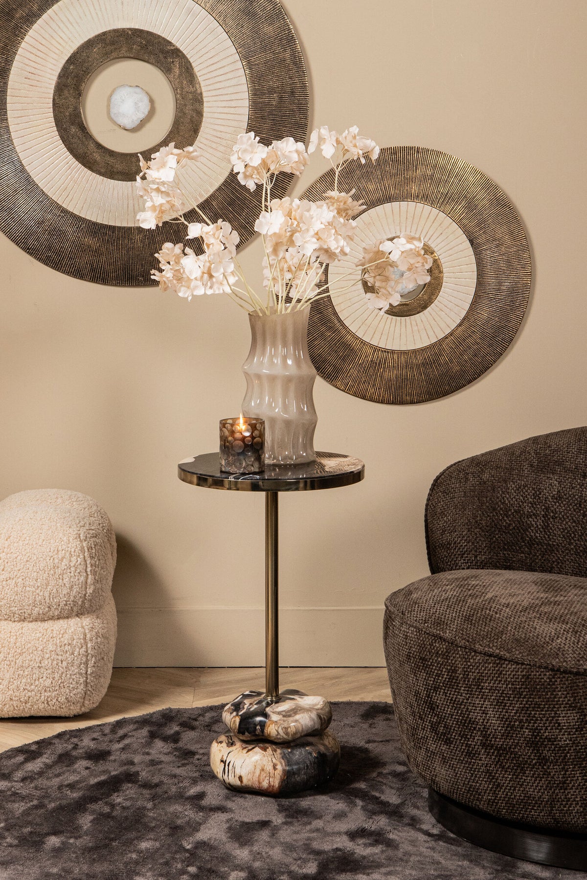 Mesa auxiliar de doble base de madera petrificada natural Wane PTMD