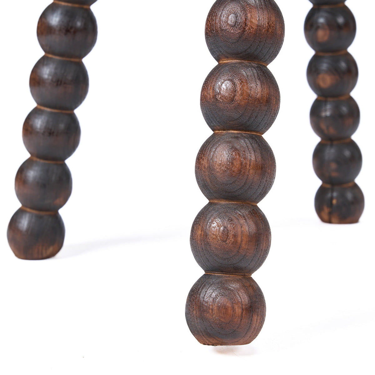 El taburete Dango - Nogal oscuro Bazar Bizar