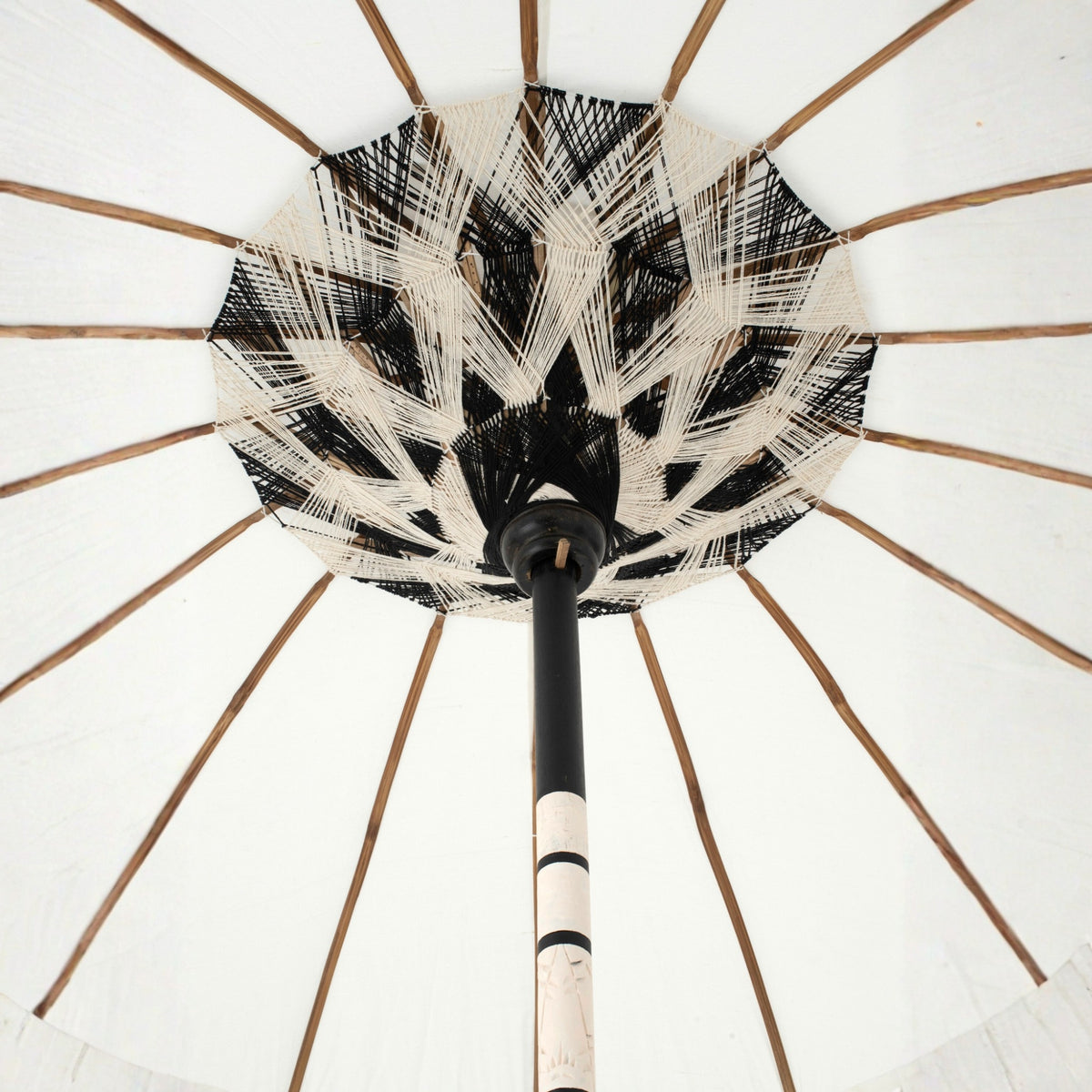 Sombrilla Flavie Madera/Algodón Crudo/Negro J-Line