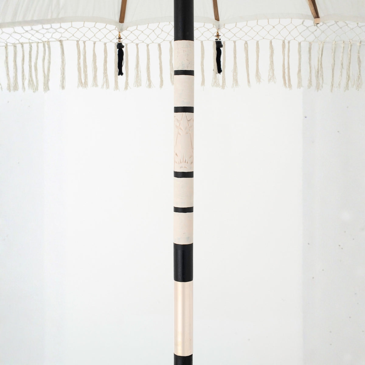 Sombrilla Flavie Madera/Algodón Crudo/Negro J-Line