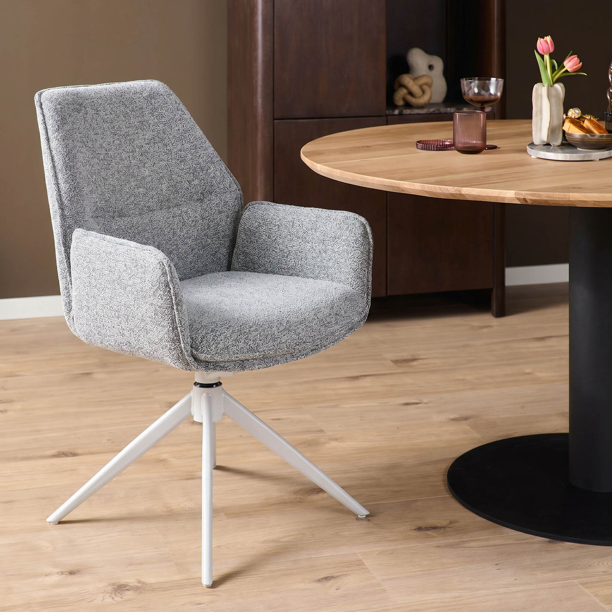 Silla de comedor Hera de tela gris con reposabrazos Starfurn