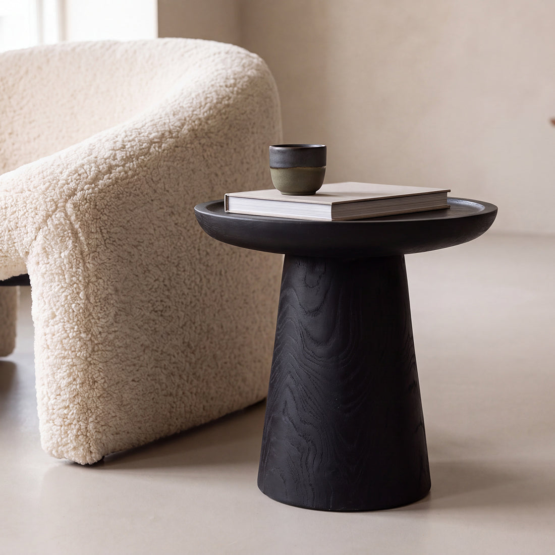Mesa auxiliar Nero Dusk Raw Materials
