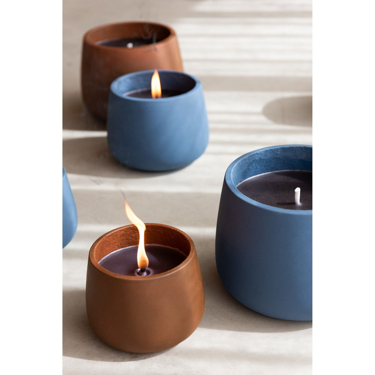 Buitenkaars Cyra Cement Blauw Medium 31uur