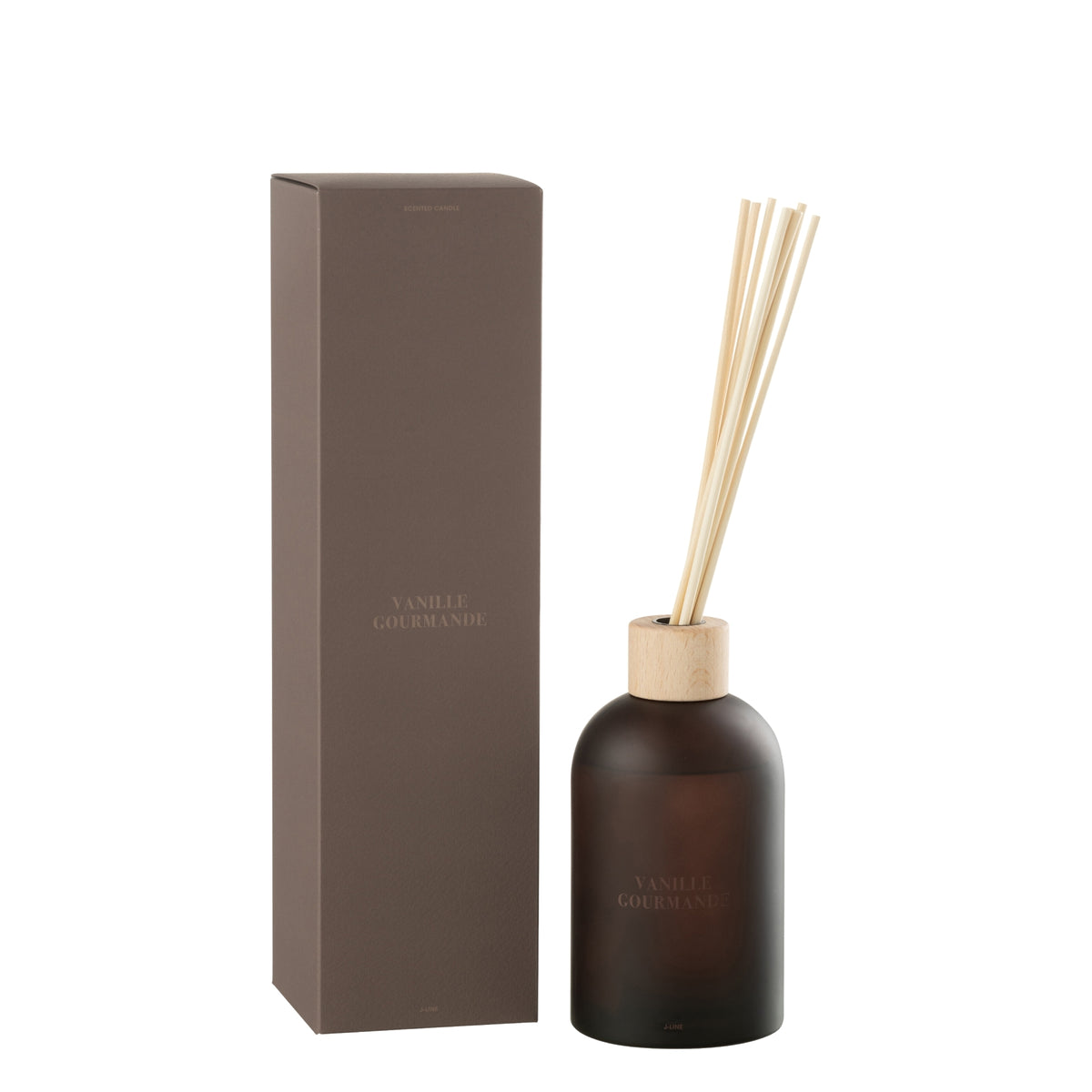 Geurstokjes Accords Essentiels Vanille Gourmande 550ml van J-Line, bruine glazen fles met geurstokjes naast de geschenkdoos