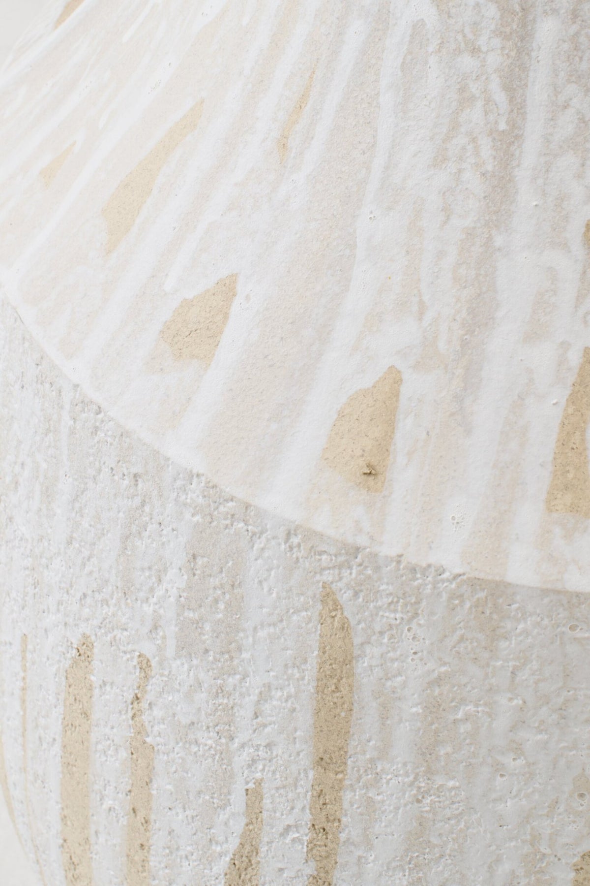 Jarrón de suelo de cerámica blanco/beige claro pequeño J-Line