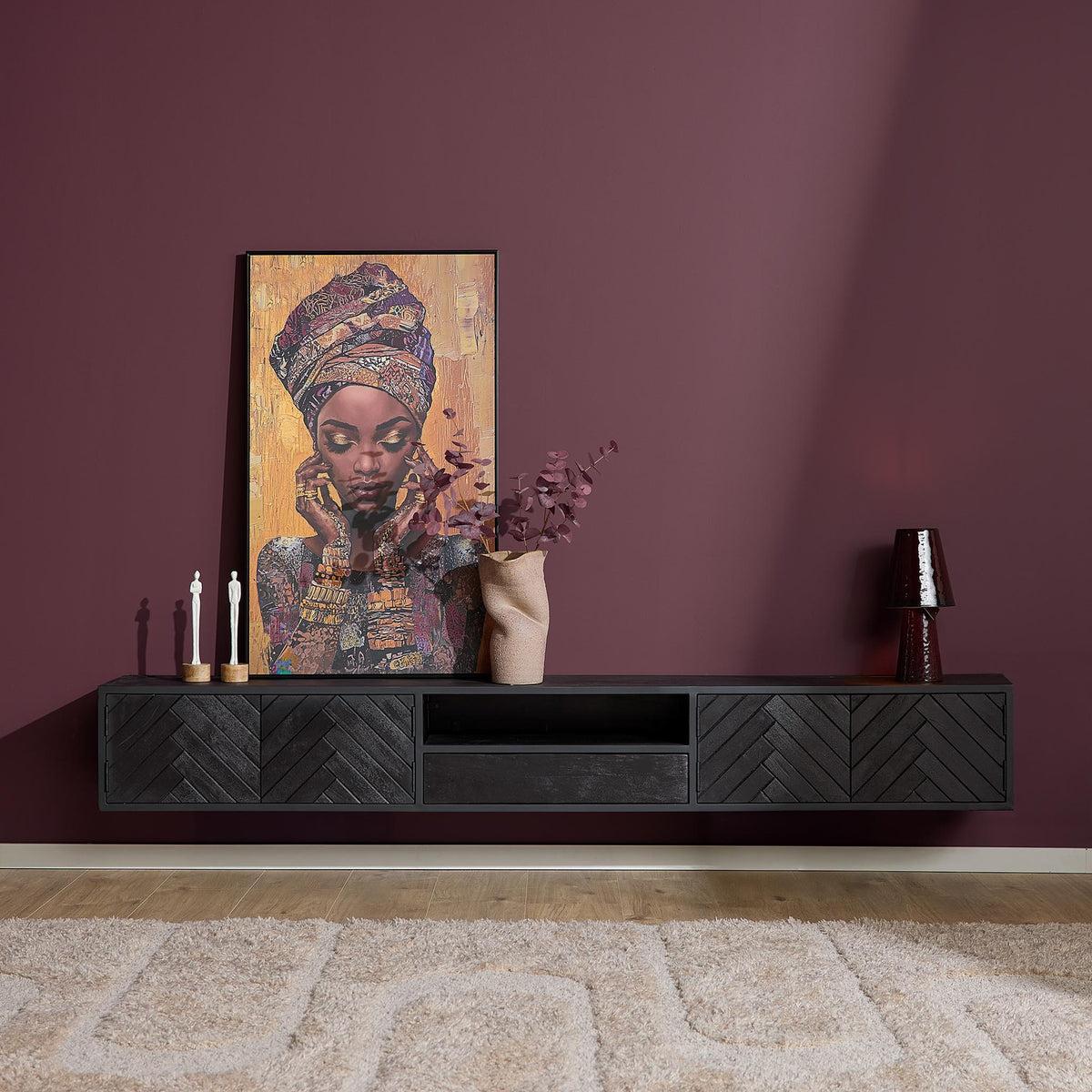 Zwevend tv-meubel New York zwart van Starfurn aan een paarse wand met decoratie