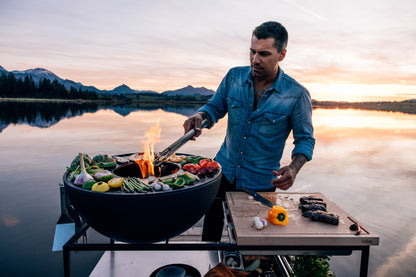 Fire Kitchen BBQ con Höfats Bowl 70 Cocina de exterior