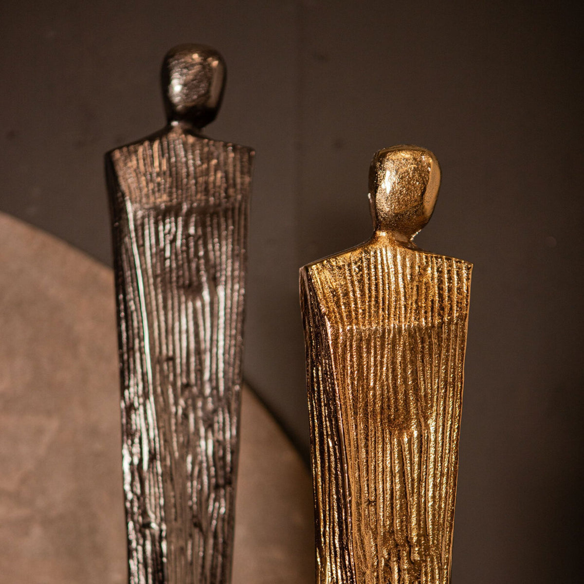 Escultura Symon de aluminio marrón y dorado, pequeña, PTMD