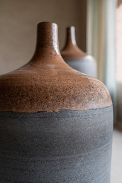 Jarrón de suelo Botella Cerámica Caramelo/Azul grisáceo Grande J-Line