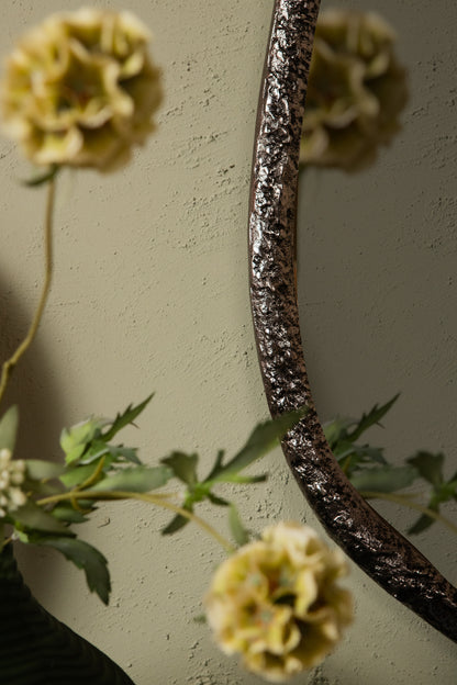 Espejo redondo de formas orgánicas Paisley Nickel PTMD
