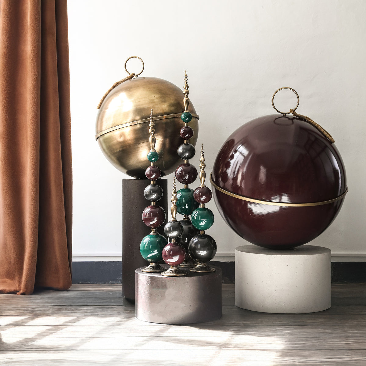 Set de 2 bolas de Navidad colgantes de hierro Alva Burgundy PTMD