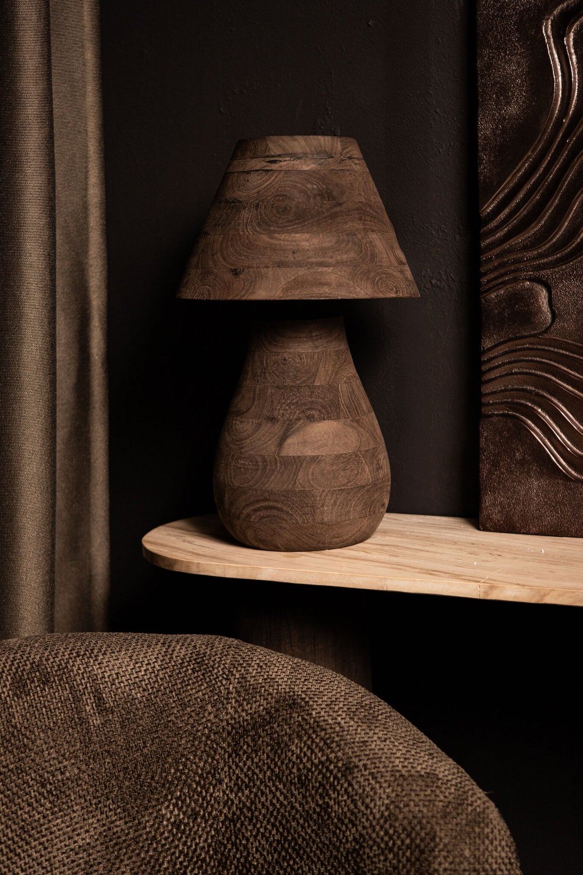 Lámpara de mesa Peake Madera de Mango Marrón Pequeña PTMD
