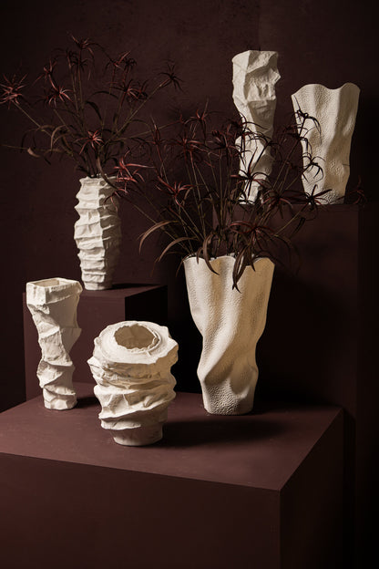 Jarrón de cerámica blanca Aharon de forma irregular, delgado, S 20x18x42 cm PTMD