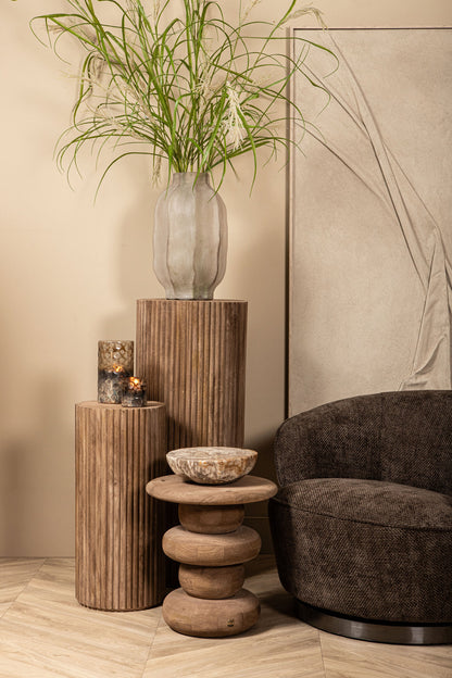 Mesa auxiliar redonda Keven de madera de mango acanalada natural PTMD