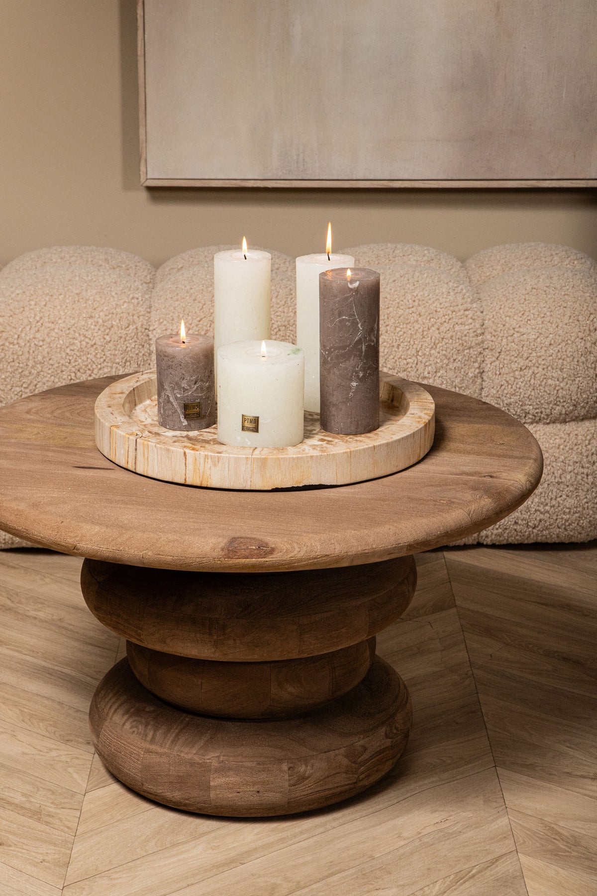 Mesa de centro Keven en madera de mango natural, acanalada y redonda, PTMD