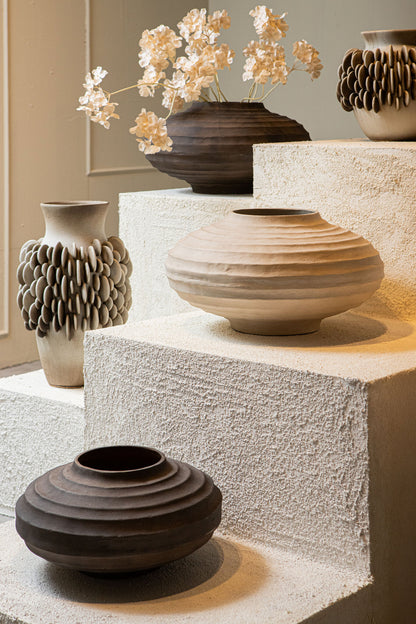 Kody Beige Stone Wash maceta acanalada de aluminio fundido M PTMD