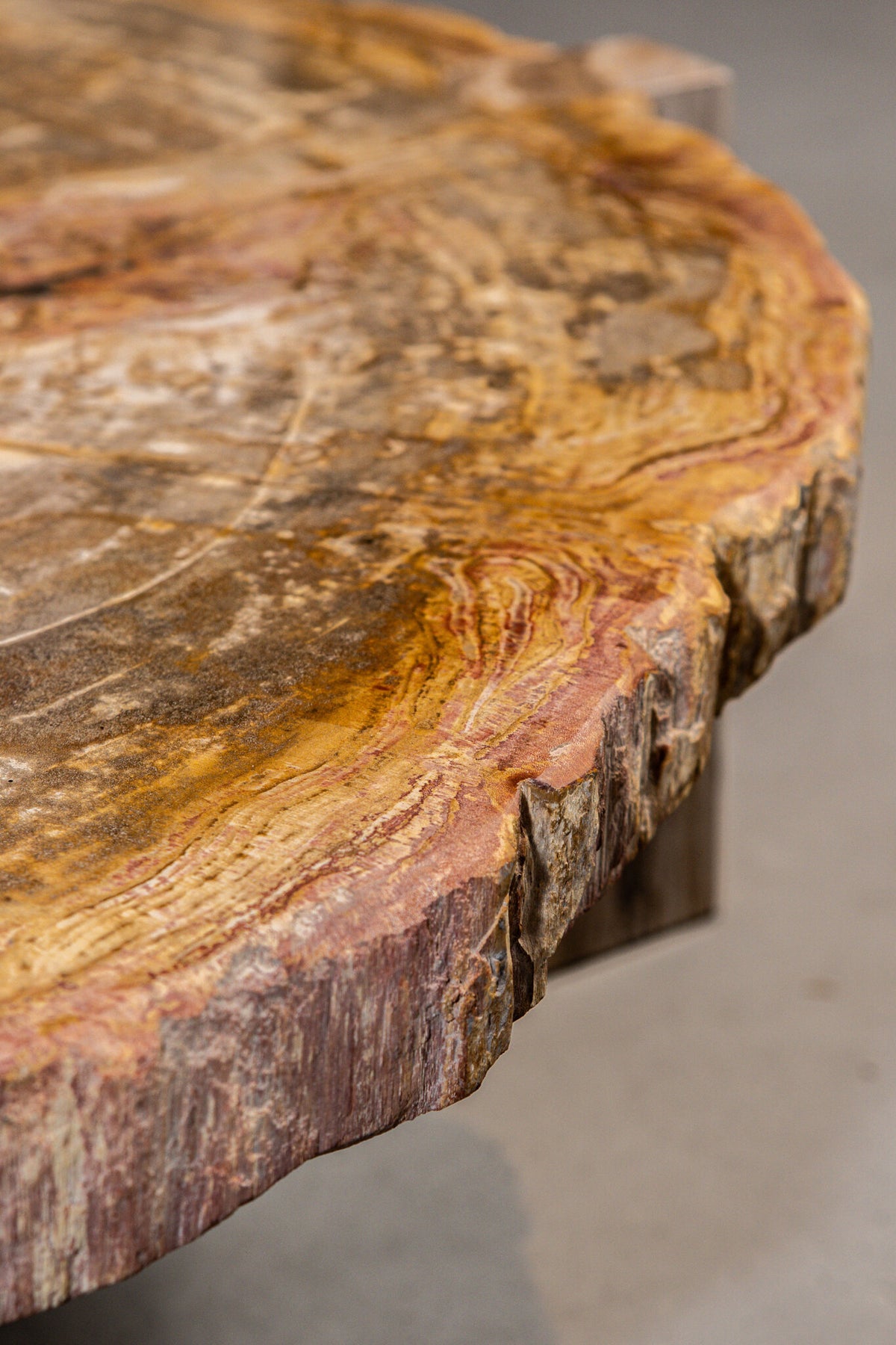 Mesa de centro Kayo Natural Madera petrificada 3 Patas Alta PTMD