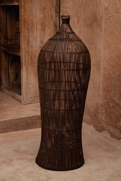 La lámpara colgante Oasis Tower Nogal Oscuro XL Bazar Bizar