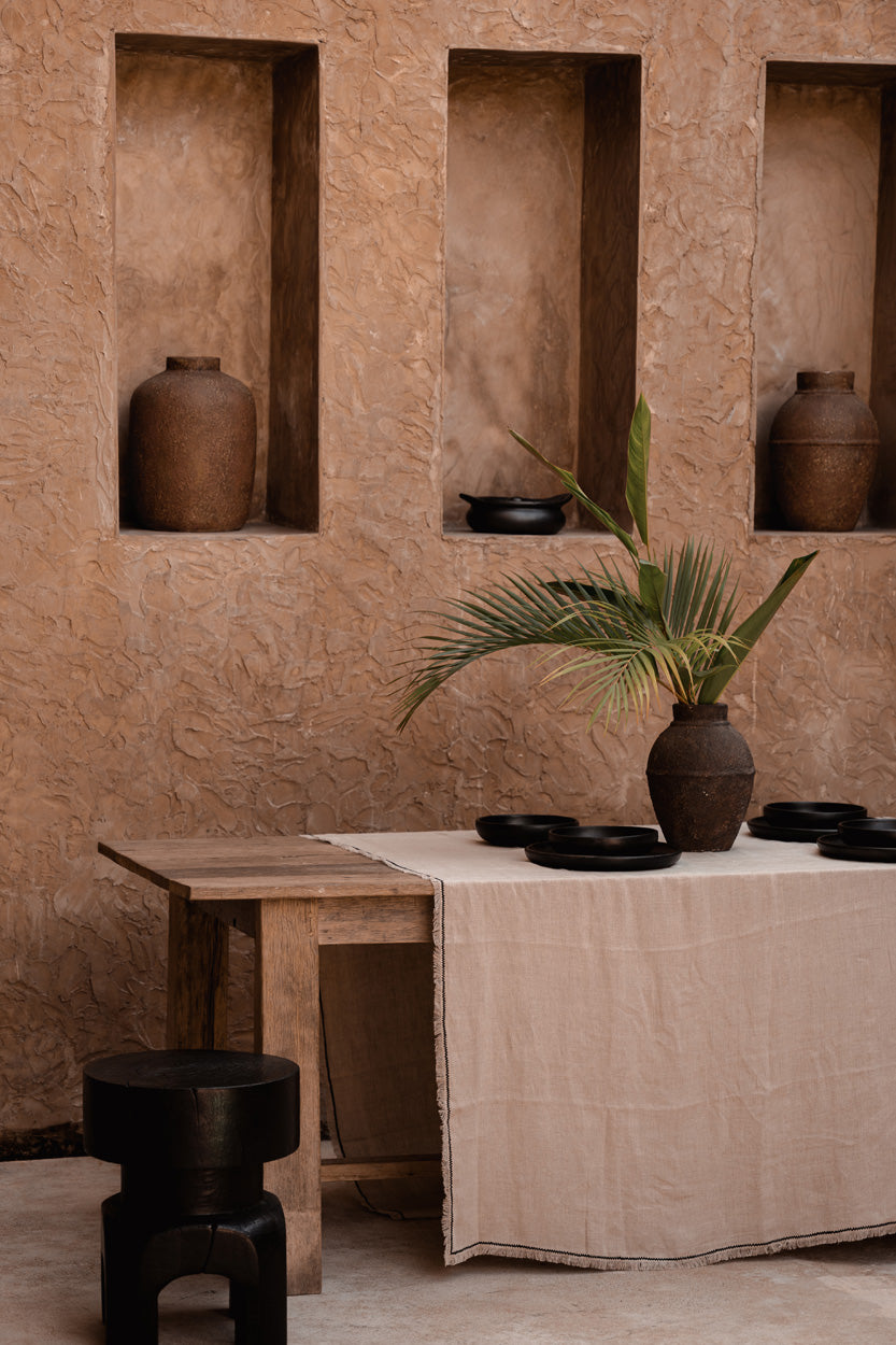 El mantel Tuscany Natural Negro 150x300 Bazar Bizar