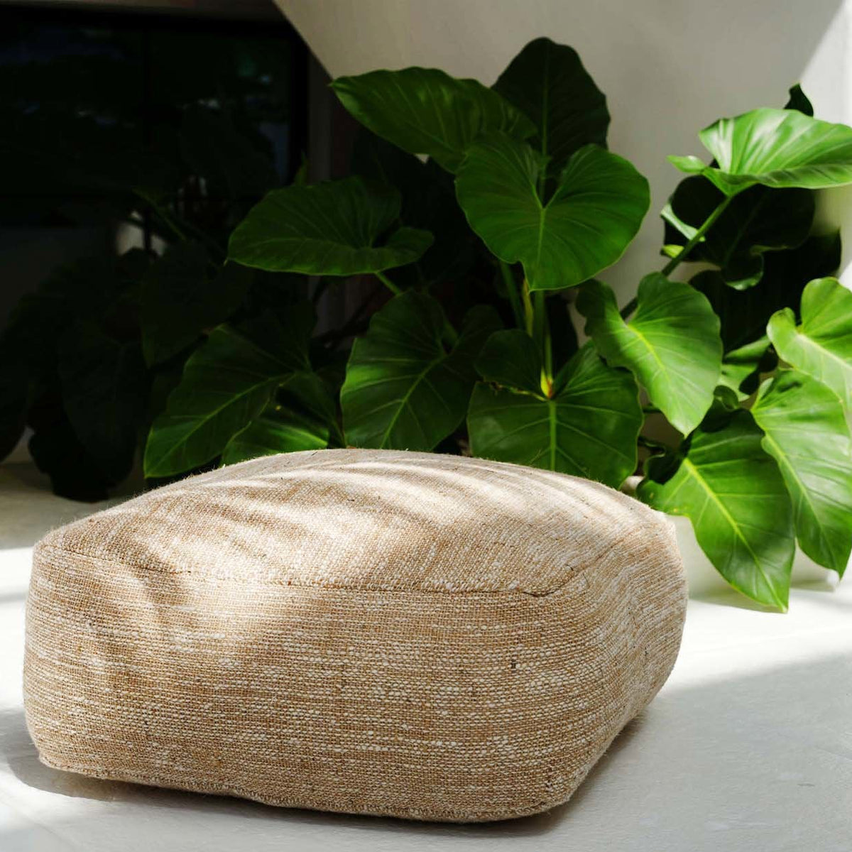 El puf Comfy Beige Bazar Bizar