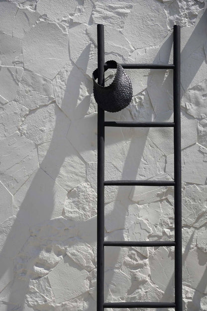 La escalera Tulum negra de 165 cm Bazar Bizar