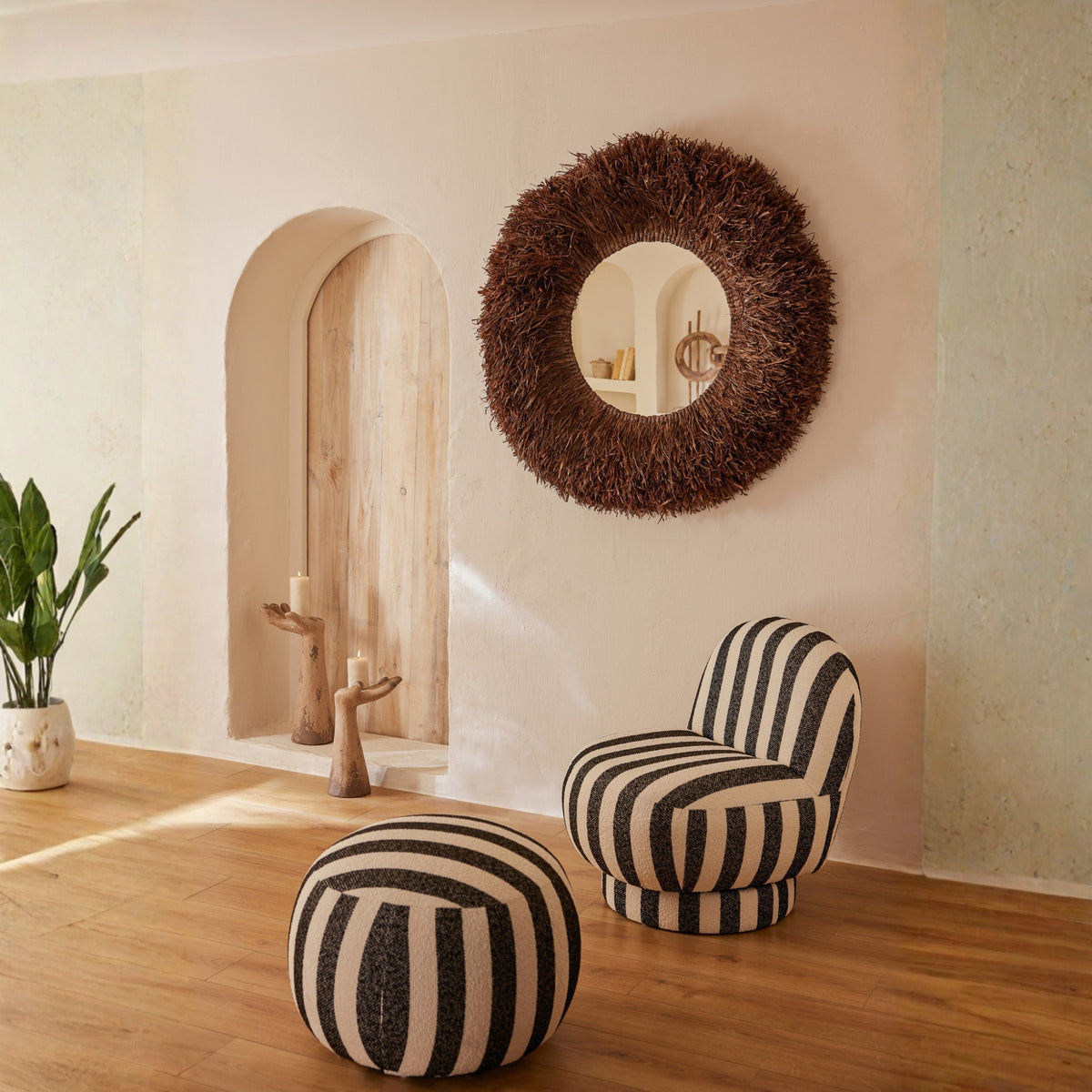 Espejo de pared redondo de sisal marrón oscuro J-Line
