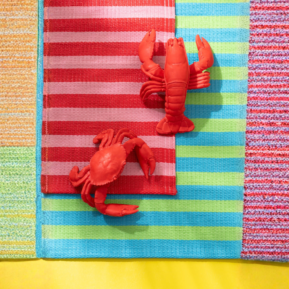 Alfombra de playa Sunshine/Smile a rayas de polipropileno multicolor surtido de J-Line