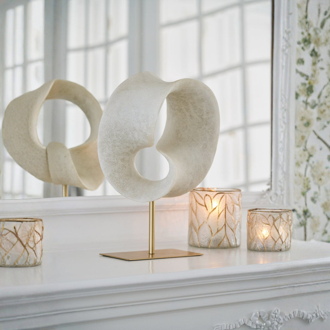 Decoración Abstracta Resina Blanco/Dorado Large J-Line