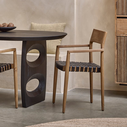 Silla de comedor Freya con reposabrazos, cuero negro, juego de 2, Raw Materials