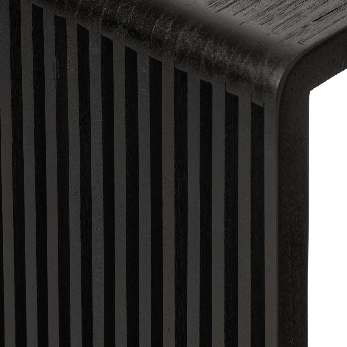 Mesa auxiliar de listones de madera reciclada negra J-Line