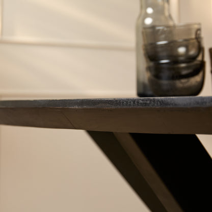 Eettafel Brandy Zwart 240 cm van Starfurn, de grootste maat uit de serie