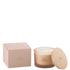 Geurkaars Accords Essentiels Rose Rêveuse 28 Uur van J-Line, roze glazen pot met houten deksel naast de geschenkdoos