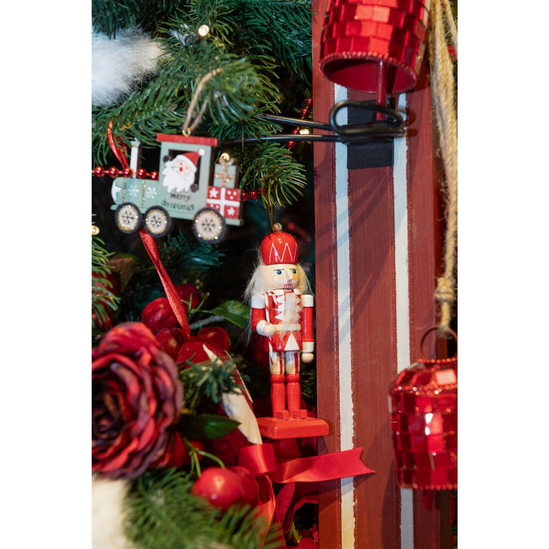Colgador Cascanueces Madera de Pino Rojo/Blanco Set de 2 J-Line
