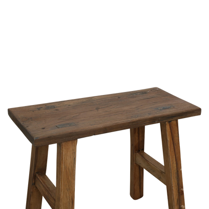 Smal houten bankje van gerecycled teak, de kleinste maat uit de Carpenter serie