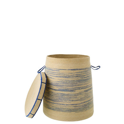 Cesta con asa + tapa a rayas de esparto natural/azul J-Line
