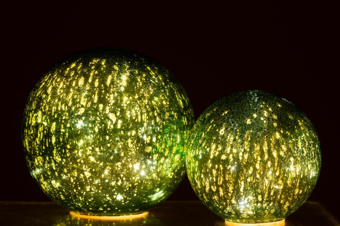 Bola LED de vidrio craquelado verde, set de 2, J-Line