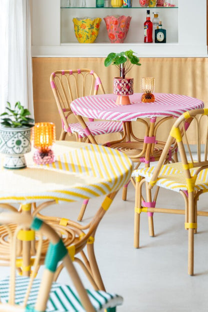 Mesa de comedor de ratán rosa/blanco J-Line