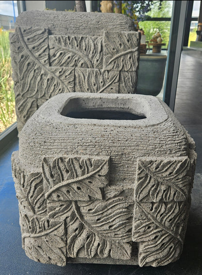 Maceta Blayd Gris Cemento Hoja de Palma Cuadrada Grande PTMD