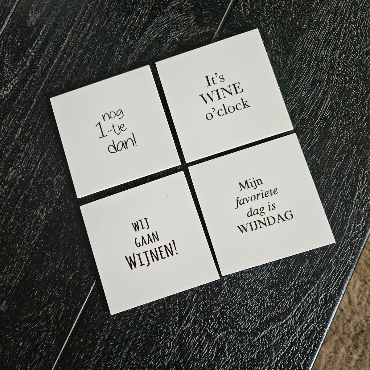 Juego de 4 posavasos cuadrados para vino