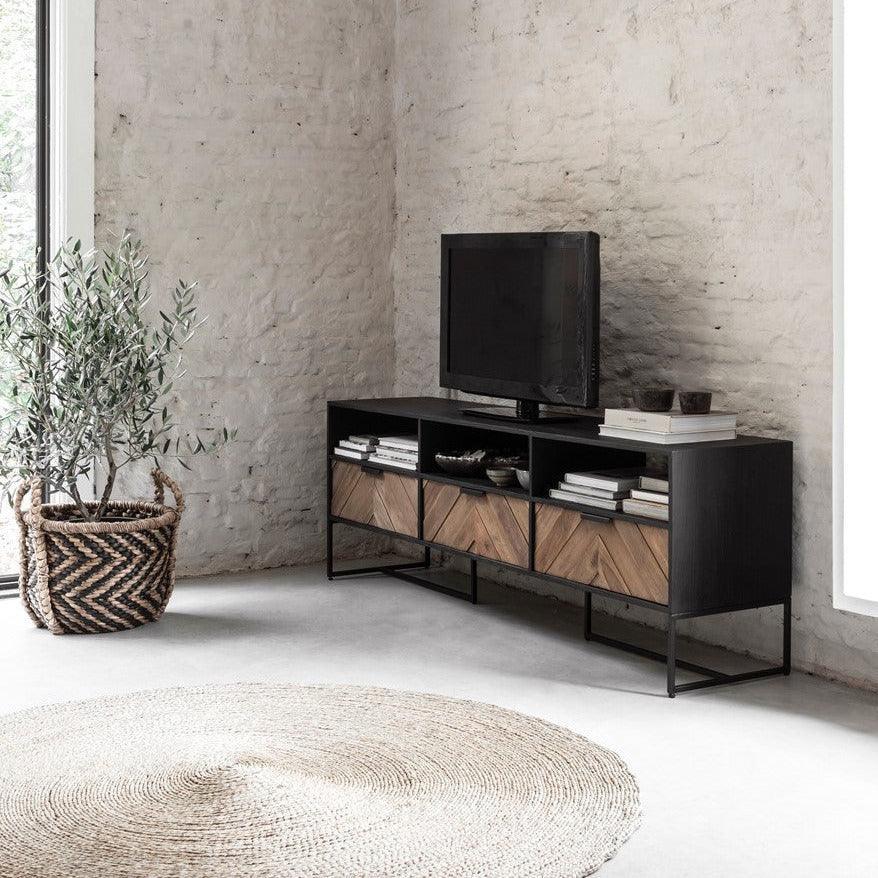 TV-meubel Criss Cross 150cm van DTP Home, vooraanzicht met drie laden en drie open vakken